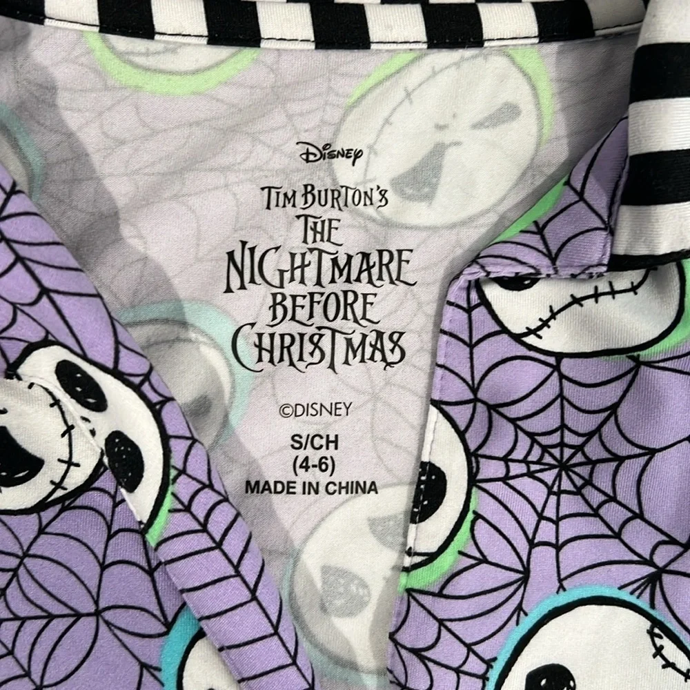 🔥Disney Purple Pajama Top with Whimsical Skulls🔥 - Picture 6 of 10